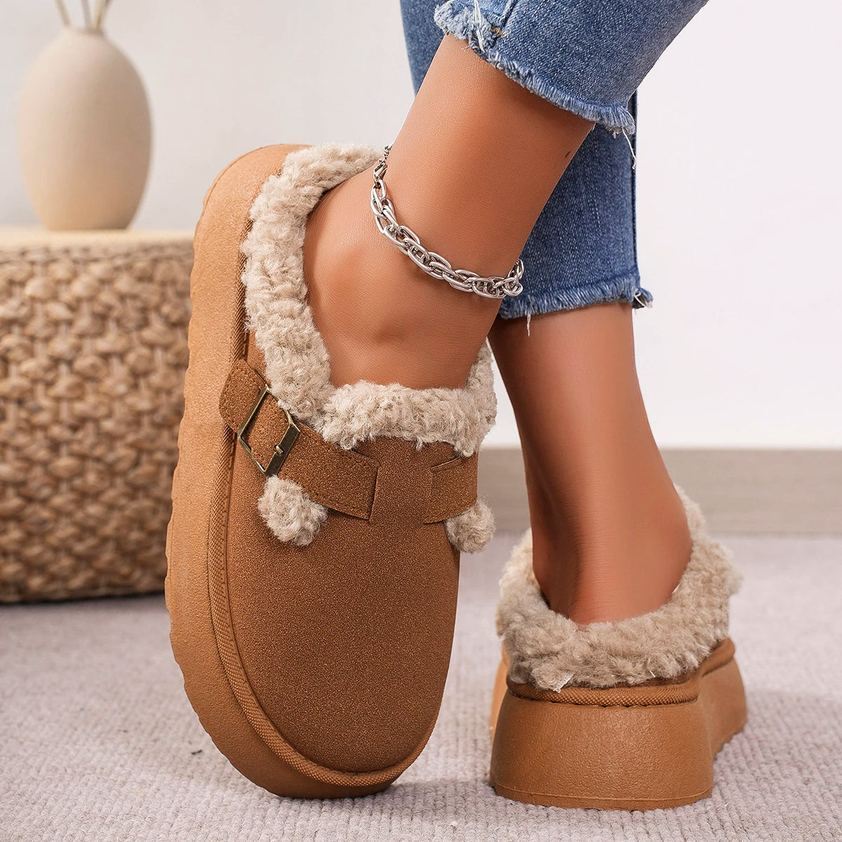 Fjora - Cozy Slippers