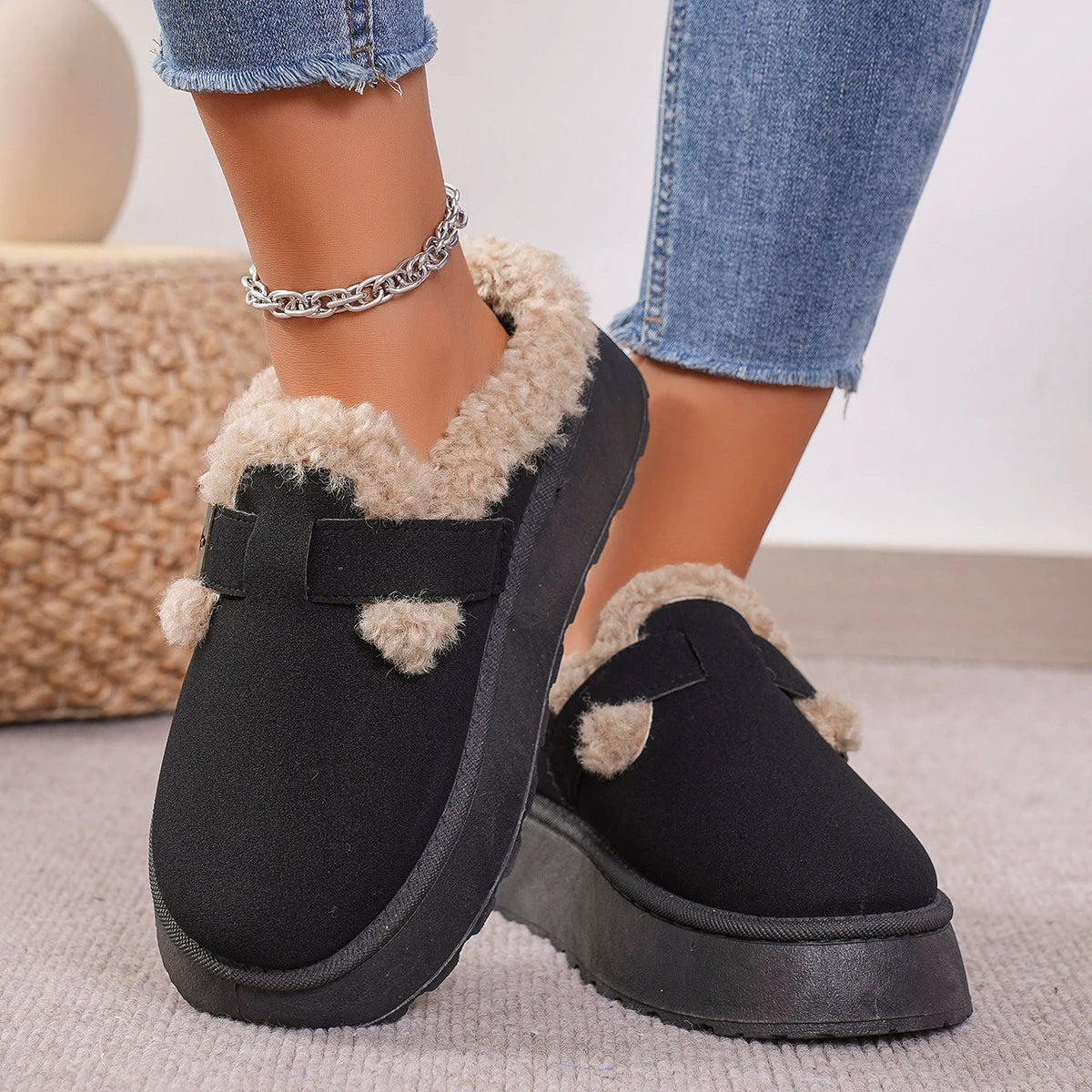 Fjora - Cozy Slippers